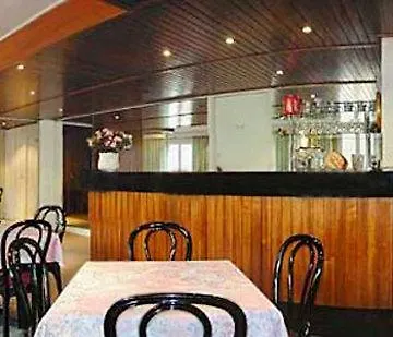 Brit - Le France Отель