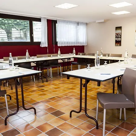 Brit - Le France Hotel