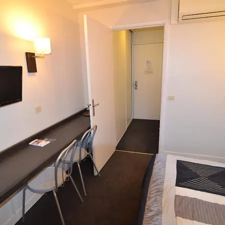 Brit - Le France Hotel 3*