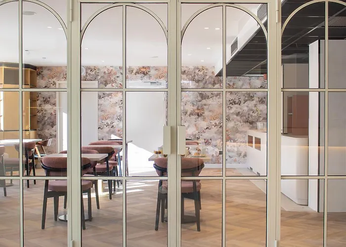 Brit - Le France 3* קאור