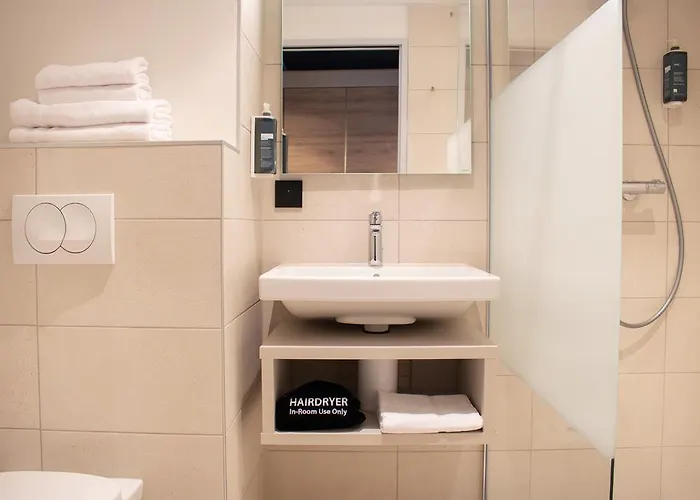 Brit - Le France מלון קאור